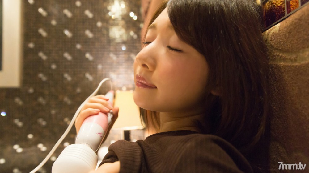 JP-969 654-MAI-02 No panties selfie masturbation / Mai